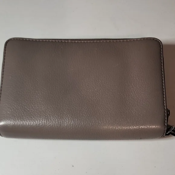 Michael Kors Taupe Travel DELUXE Wallet - Picture 3 of 9